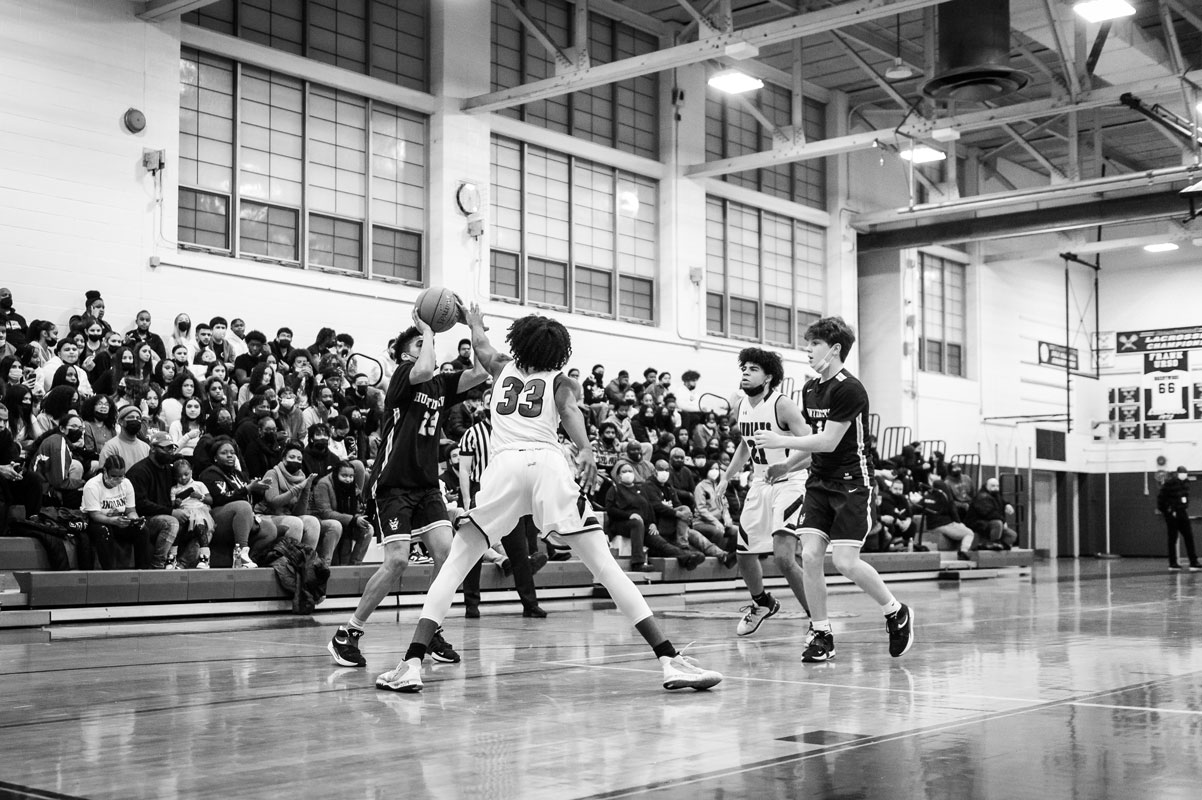 Huntington boys' basketball tryouts will begin on Monday, November 14. (Darin Reed photo)