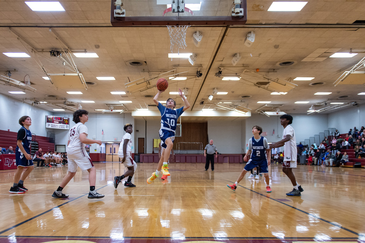 Jack Steinberg goes up for the shot. (Darin Reed photo.)