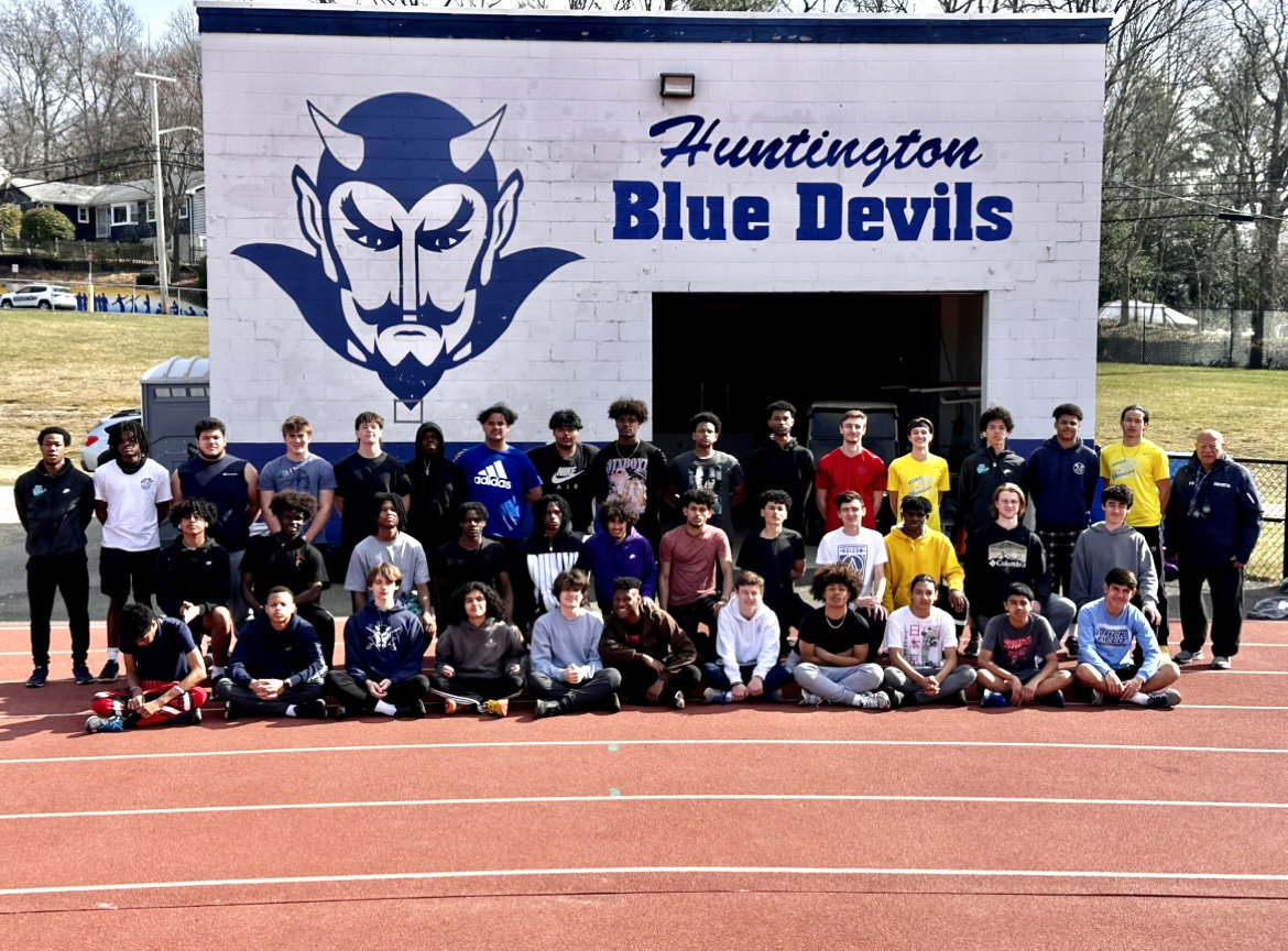  The 2023 Huntington varsity spring track and field team.  
