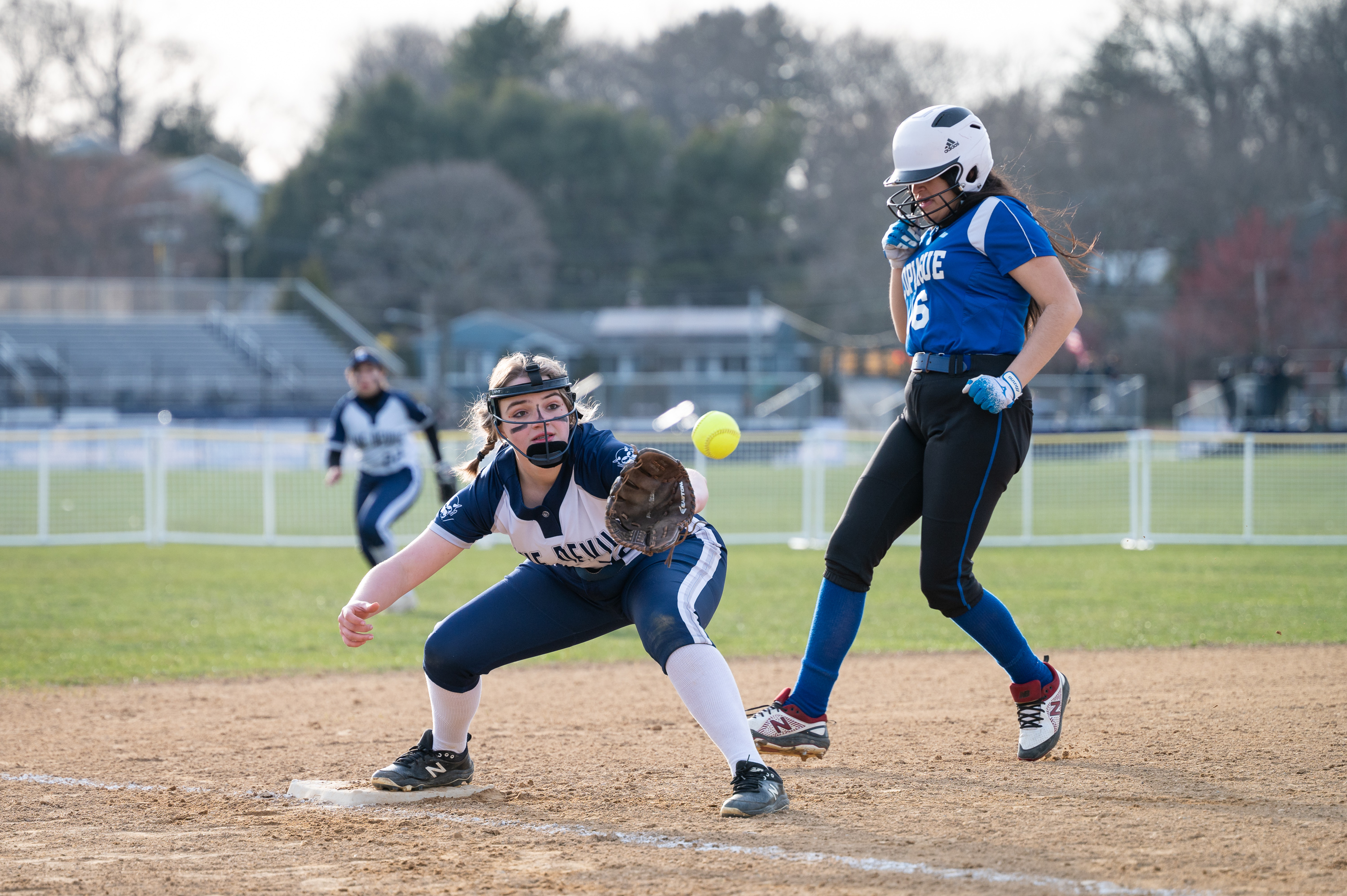  Anne Tyrrell makes the play for Huntington. (Darin Reed photo.)  