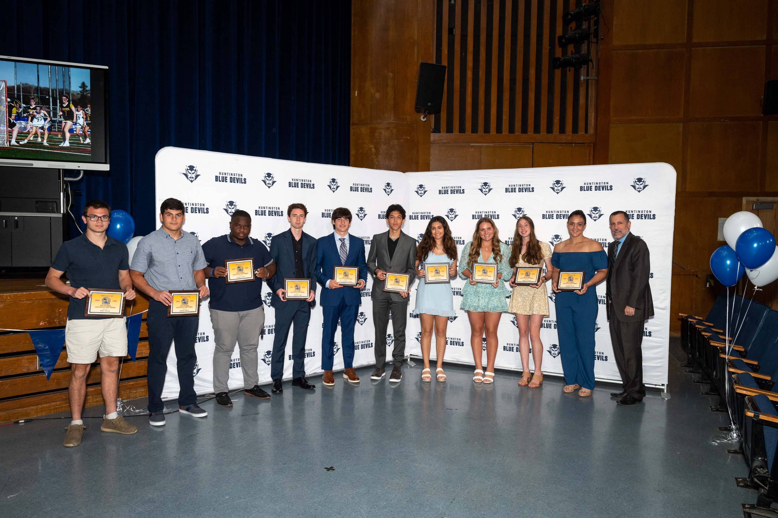  Superintendent James W. Polansky with Huntington's 2023 Gold Key Award recipients. (Darin Reed photo.)  