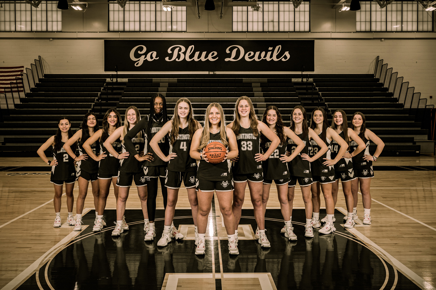  The 2023 Huntington varsity girls' basketball team. (Darin Reed photo.)  