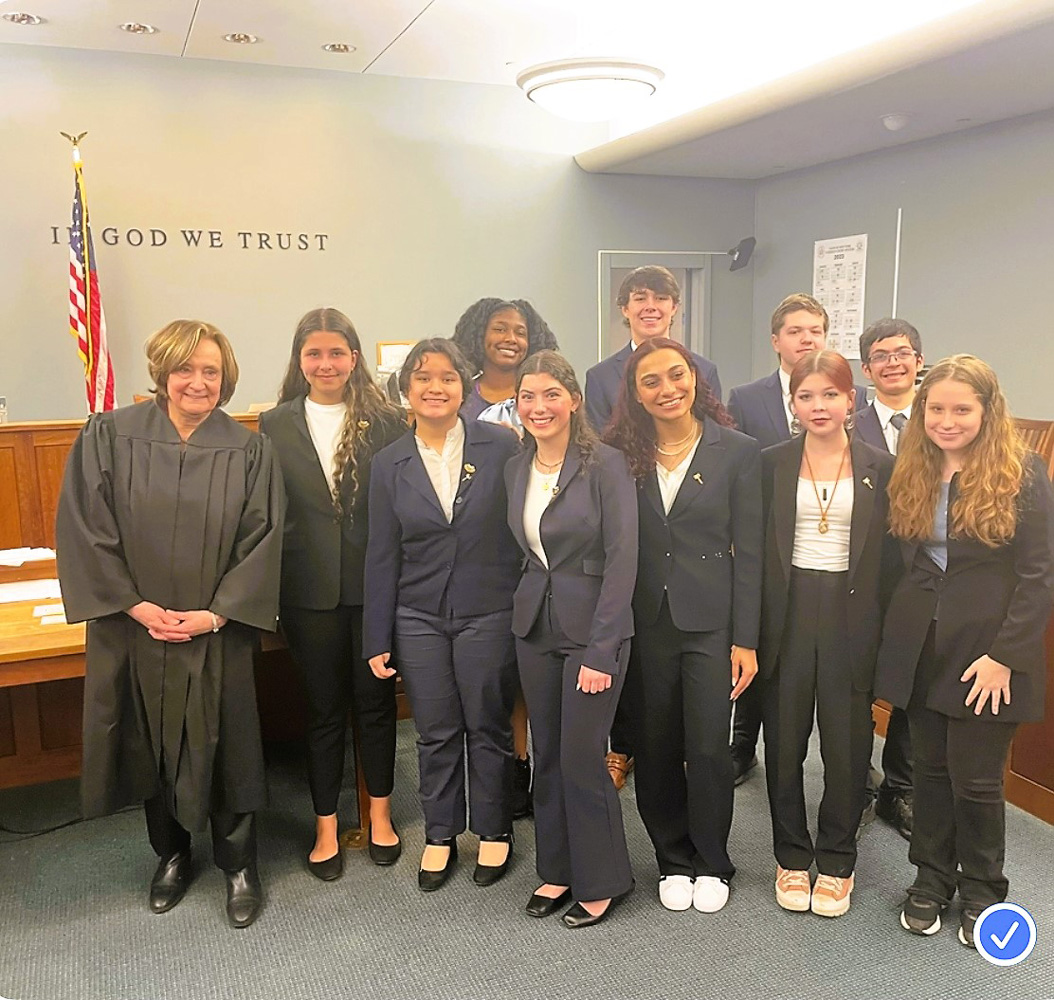  The Huntington mock trial team at this week's trial.   