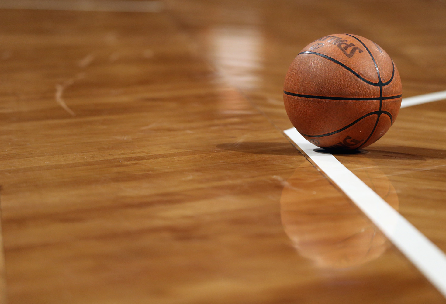  Booster Club summer basketball camps are available to Huntington boys and girls.   