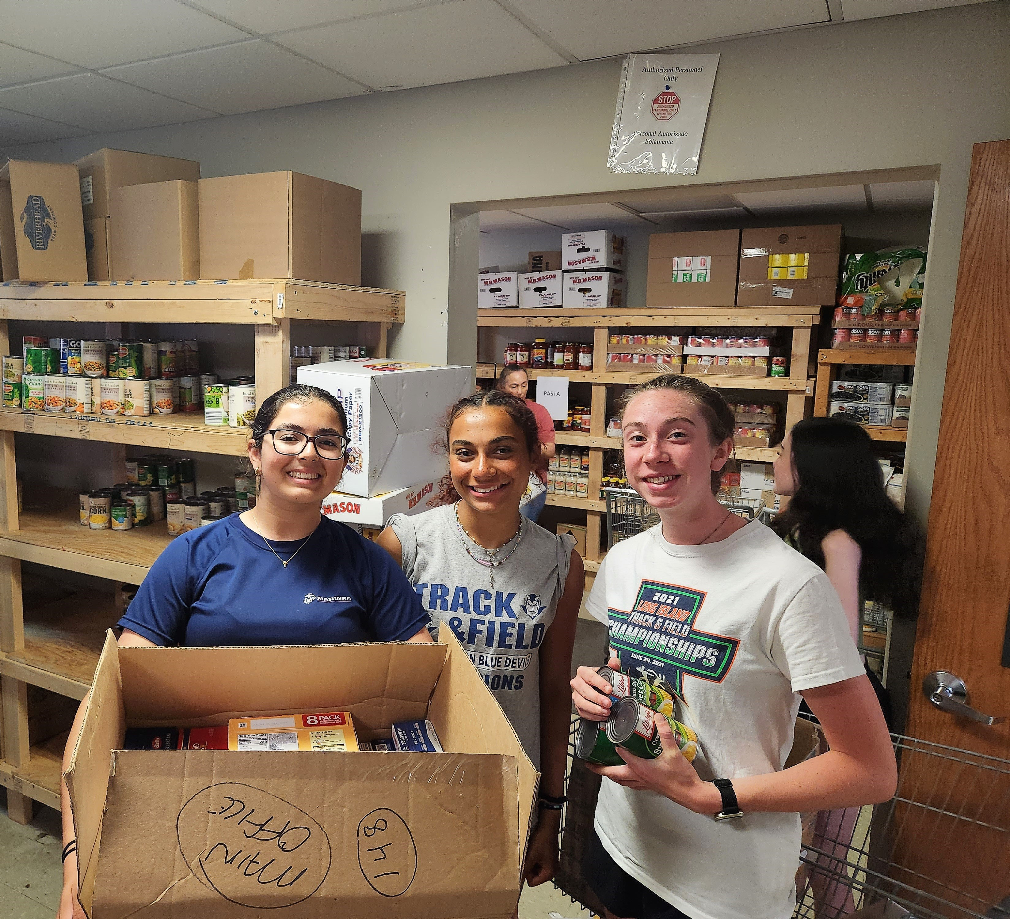 Huntington's Rachel Morina is all smiles as she goes about her volunteer work.