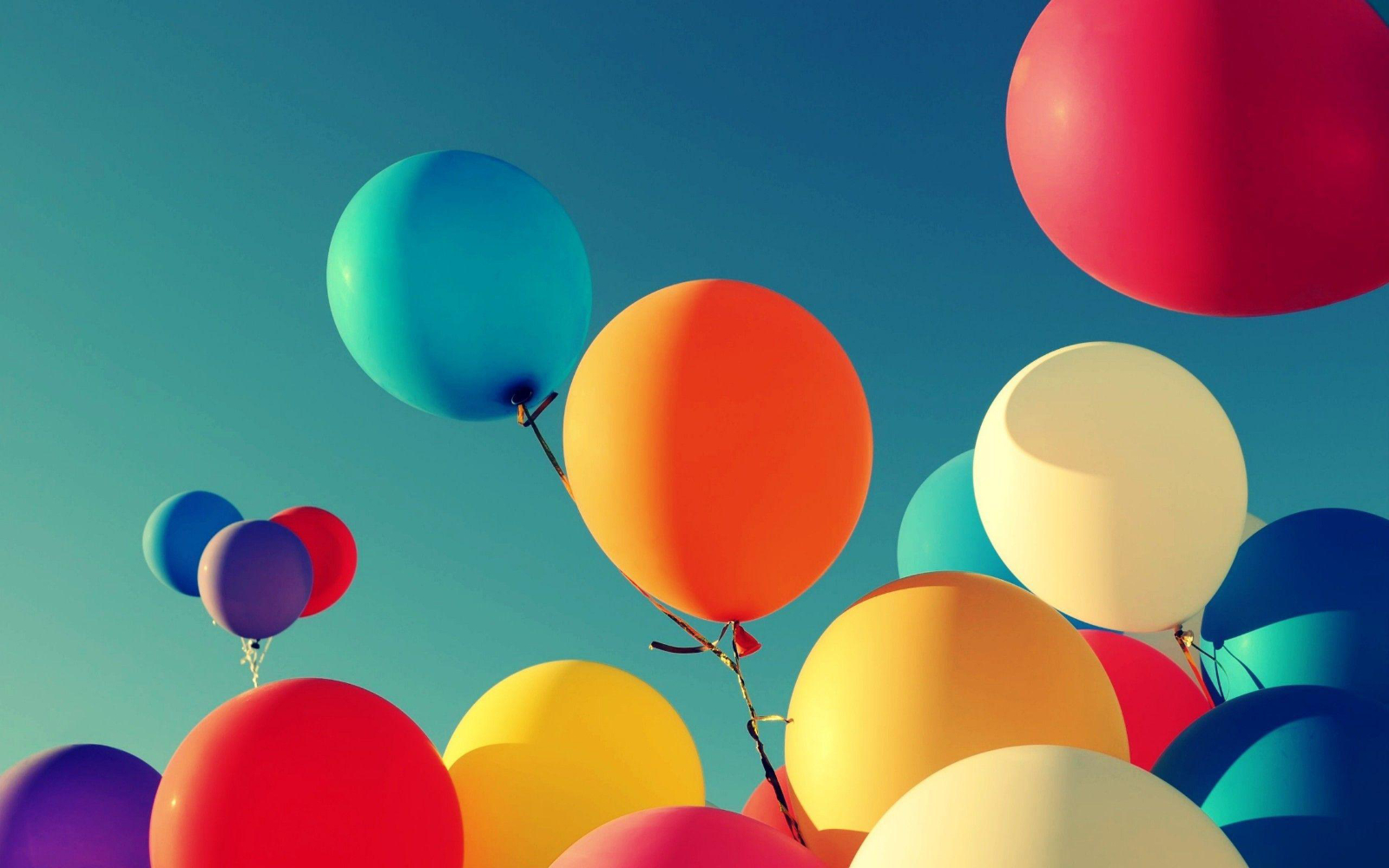  Washington third graders led the way with balloons parade   