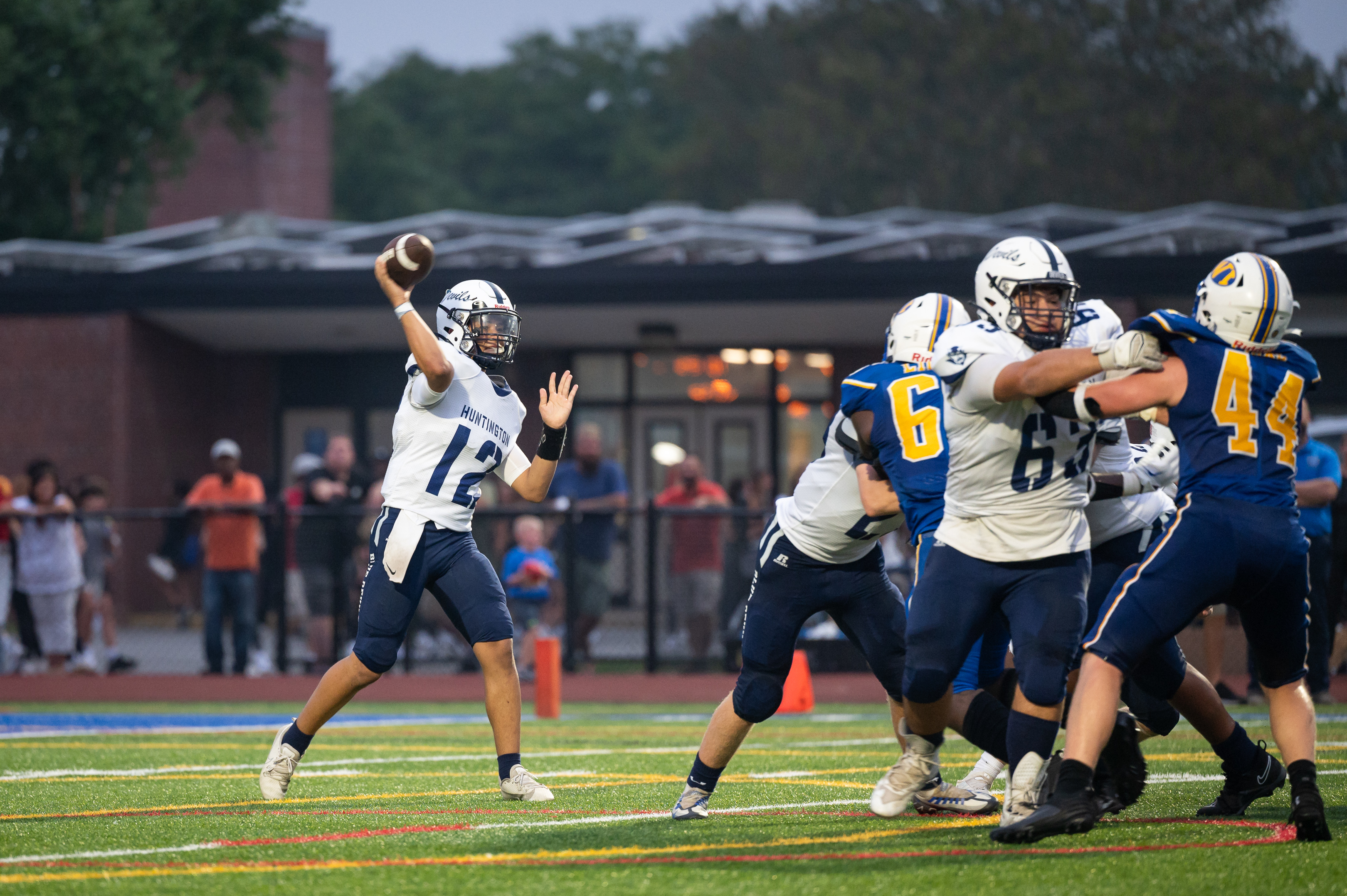  Sophomore quarterback Jacob Guzik completed 10 passes in his varsity debut. (Darin Reed photo.)  