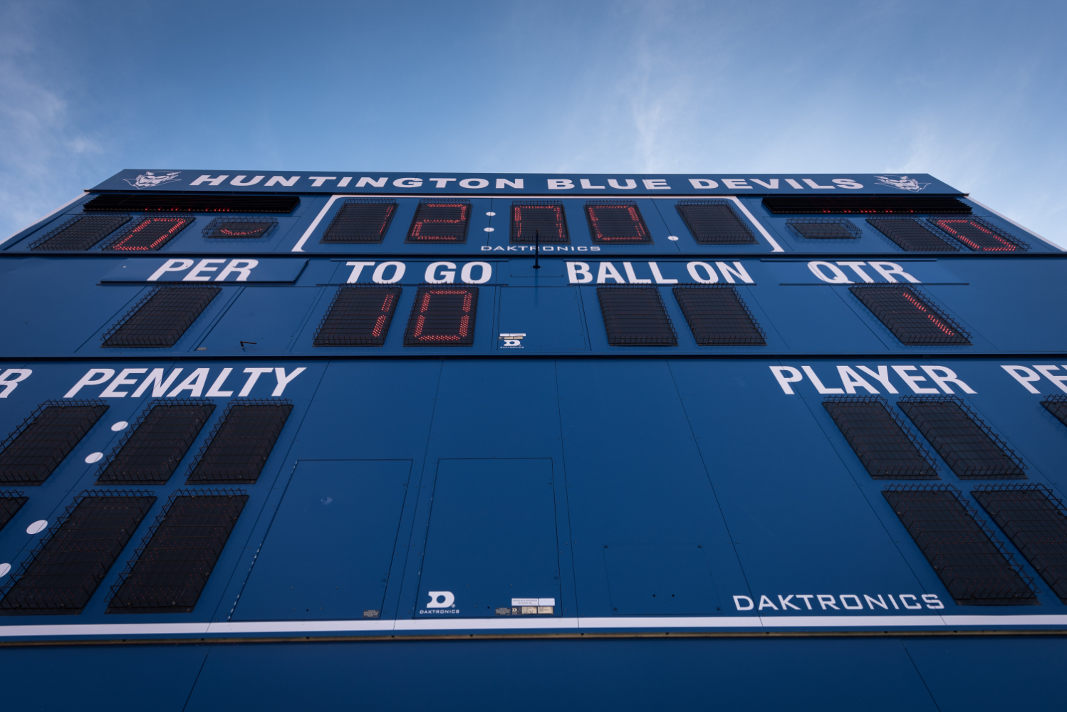  Huntington Blue Devil fans, players and coaches are all being held to high standards. (Darin Reed photo.)  