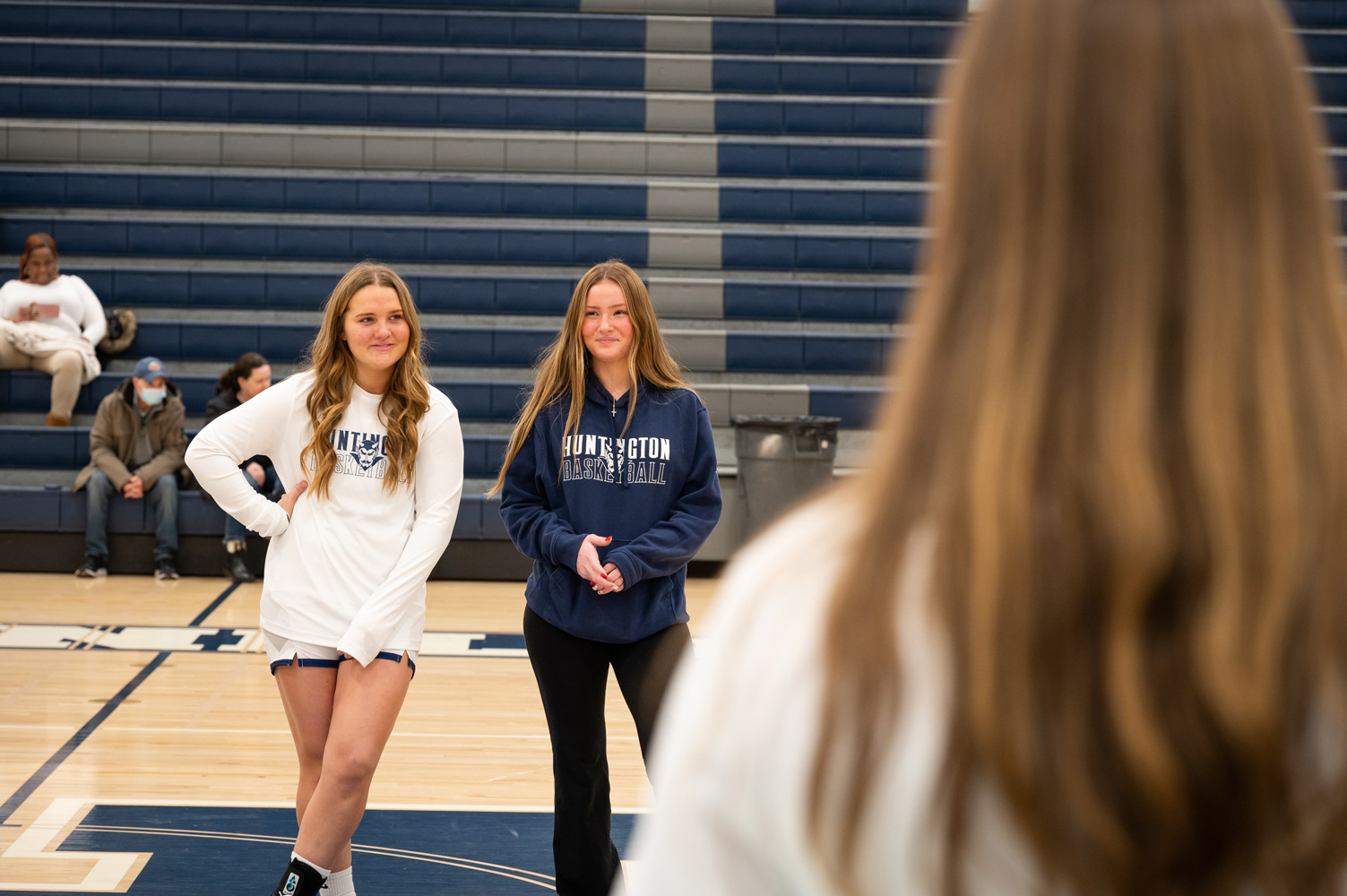  Seniors Gianna Forte and Kaci McDonald are cousins. (Darin Reed photo.)  