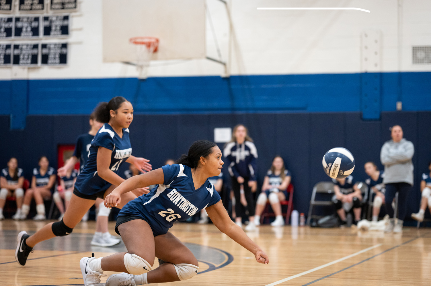  Jocelyn Thorbourne digs out the ball. (Darin Reed photo.)  