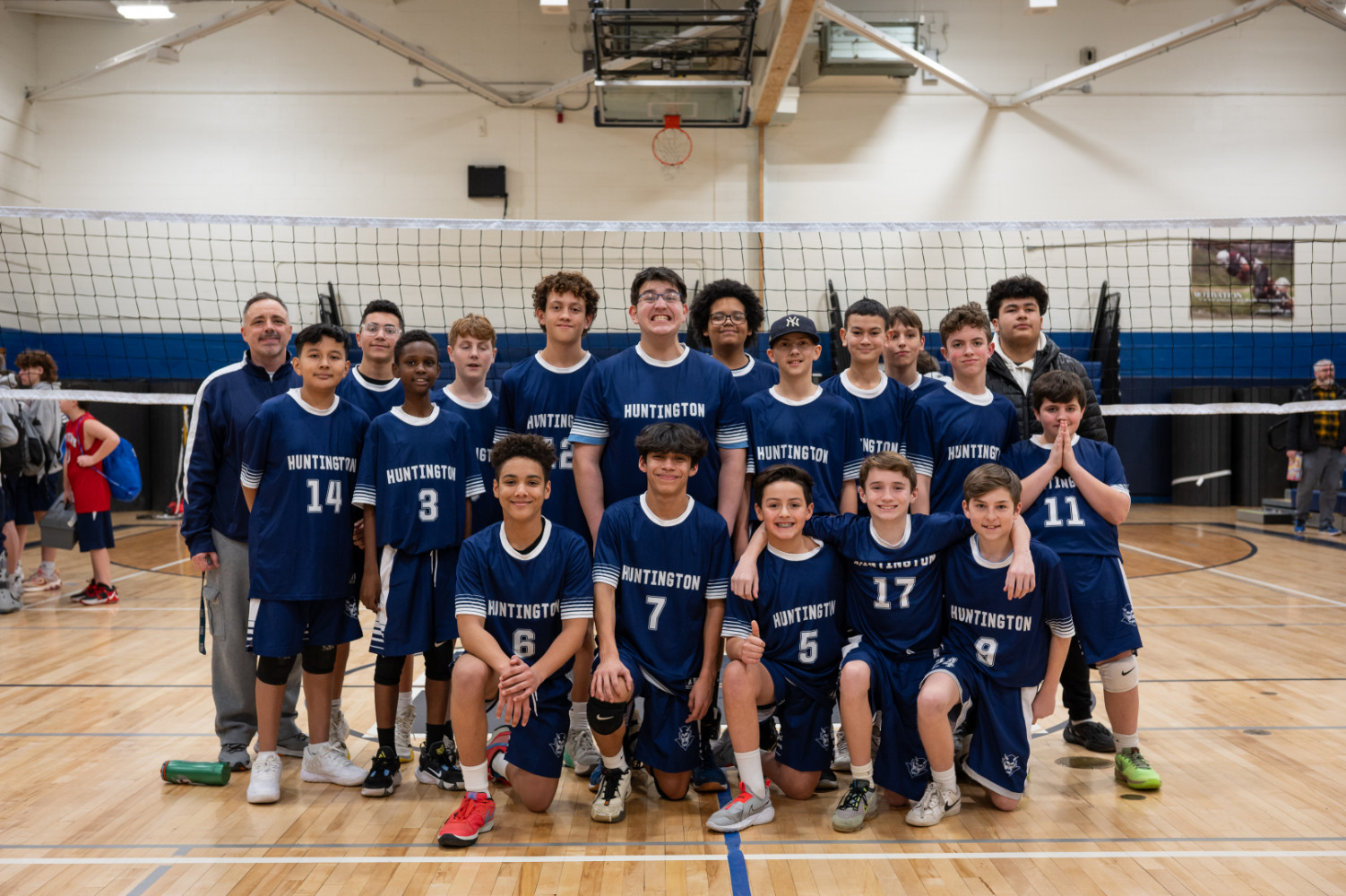 The Finley boys' volleyball team with head coach Eric Mininni. (Darin Reed photo.)  