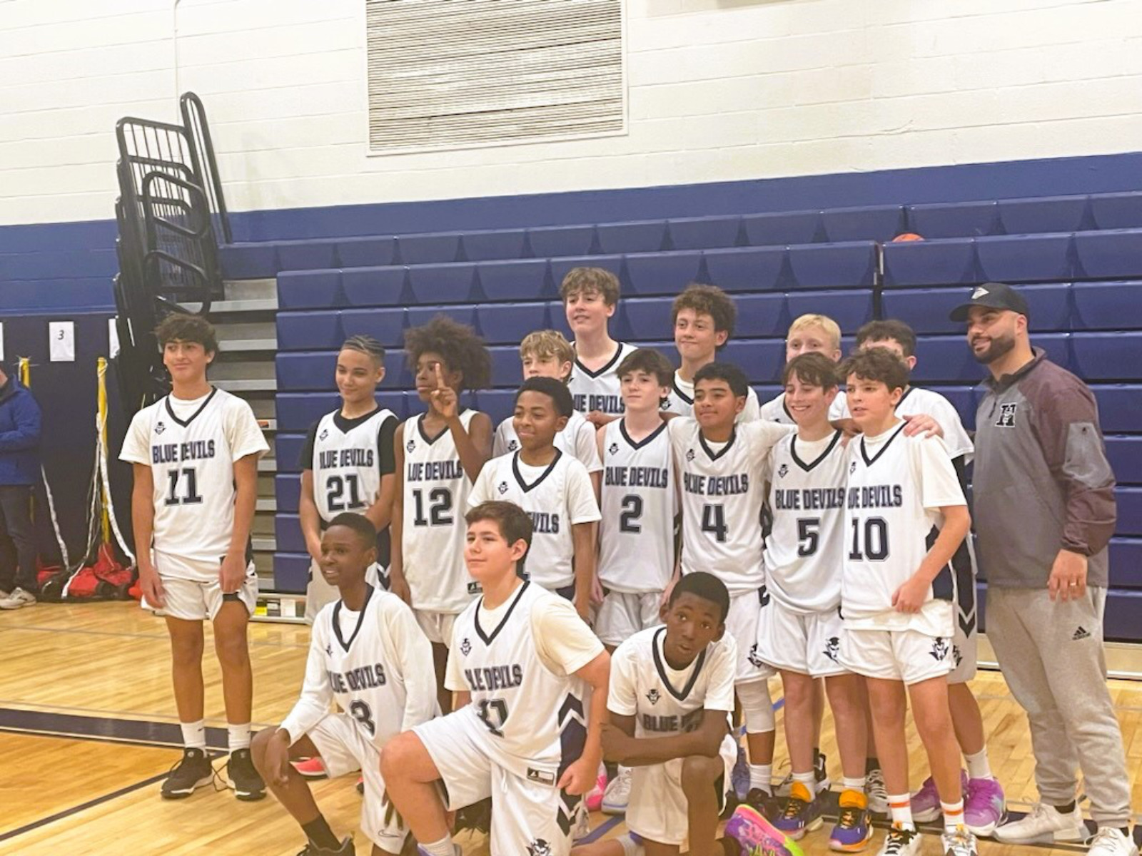  The Finley boys' basketball team coached by Ivano Naccarato   