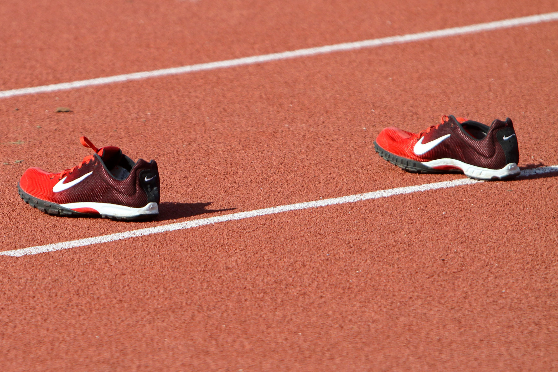 The Huntington girls' track and field team has many great young athletes. (Photo by Mike Connell.)