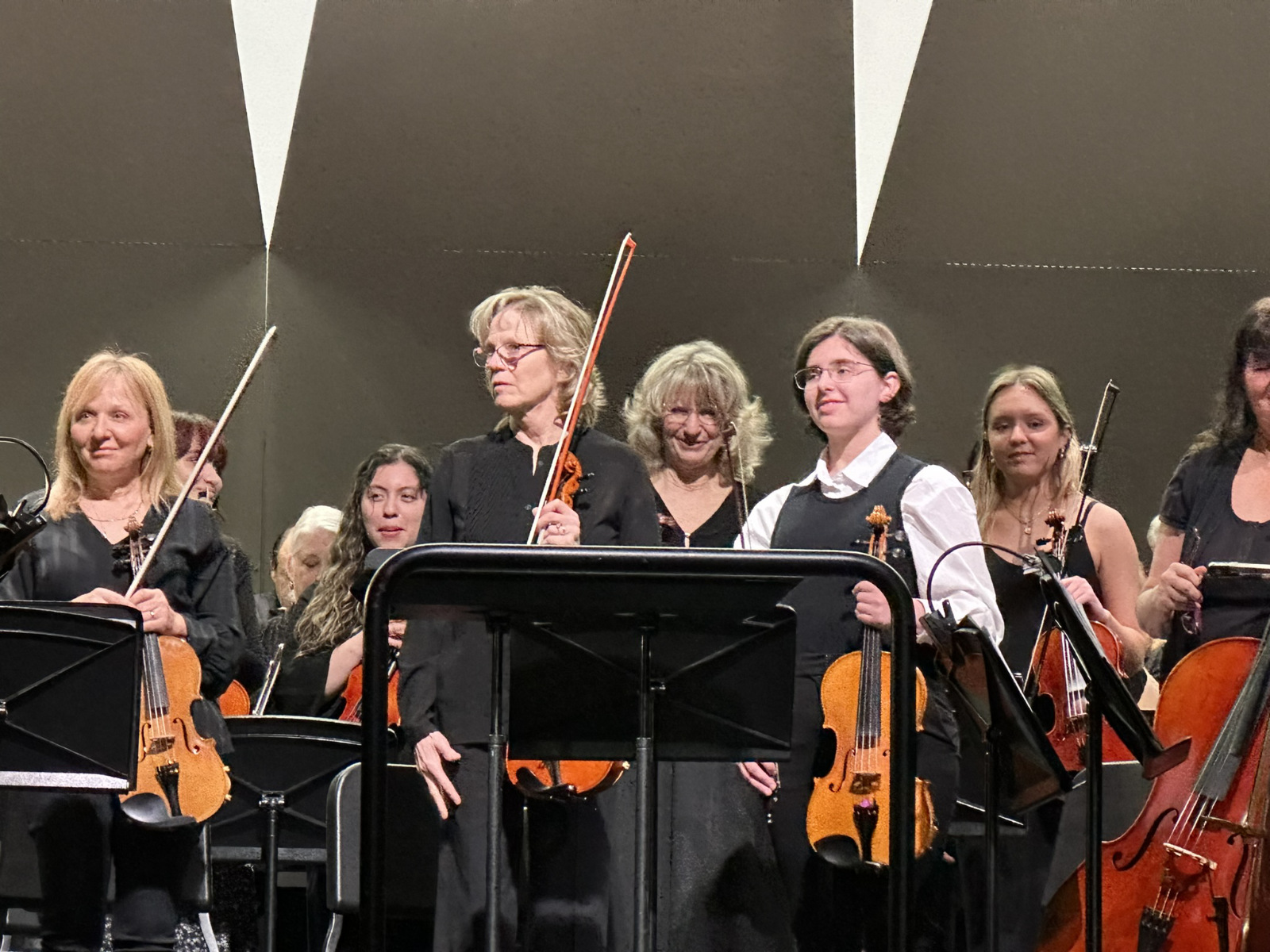 The Symphonic Pops collaborated with 55 Huntington High School musicians at an intergenerational concert  