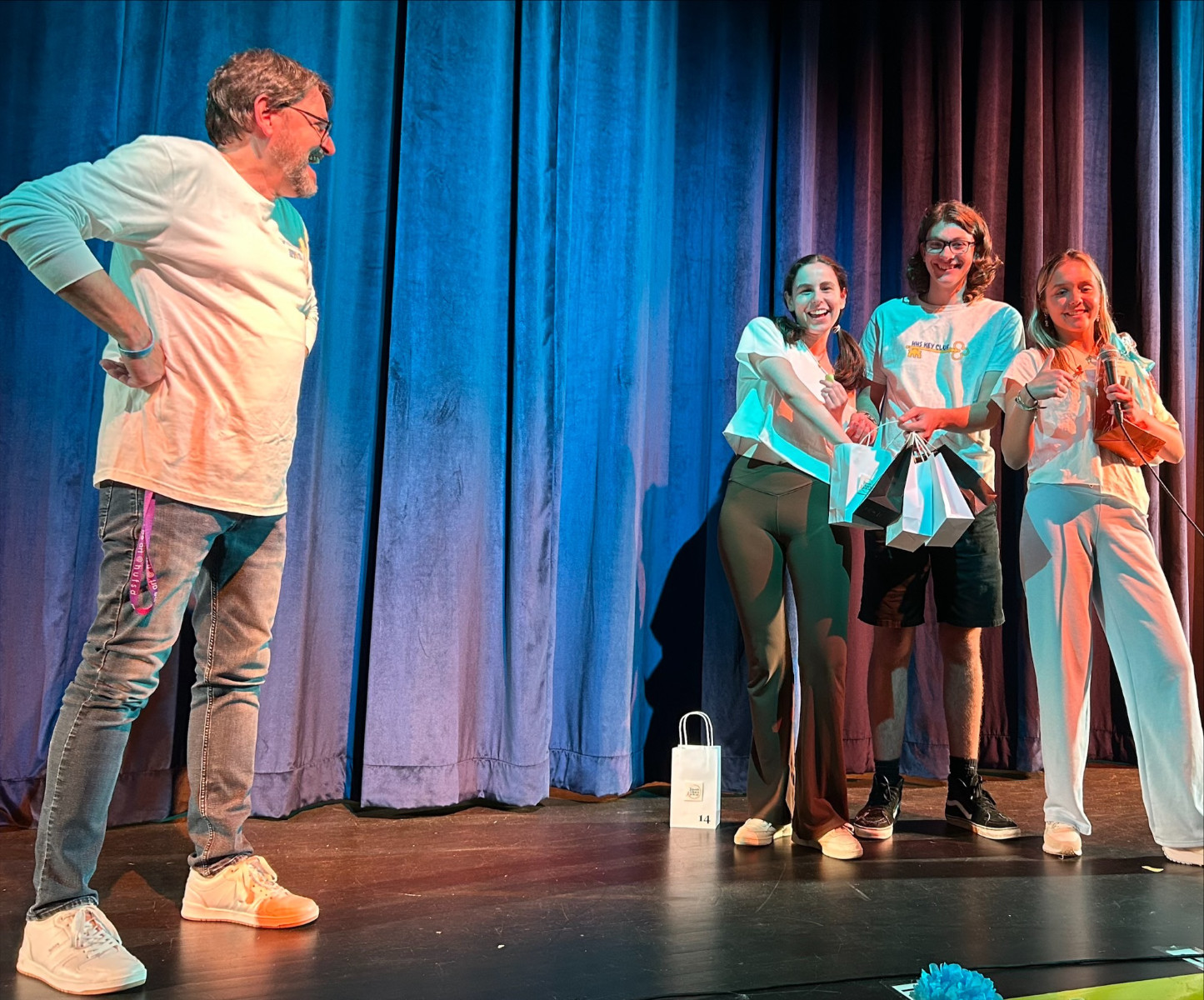  Host Mike Schwendemann waits for a raffle winner to be pulled.  