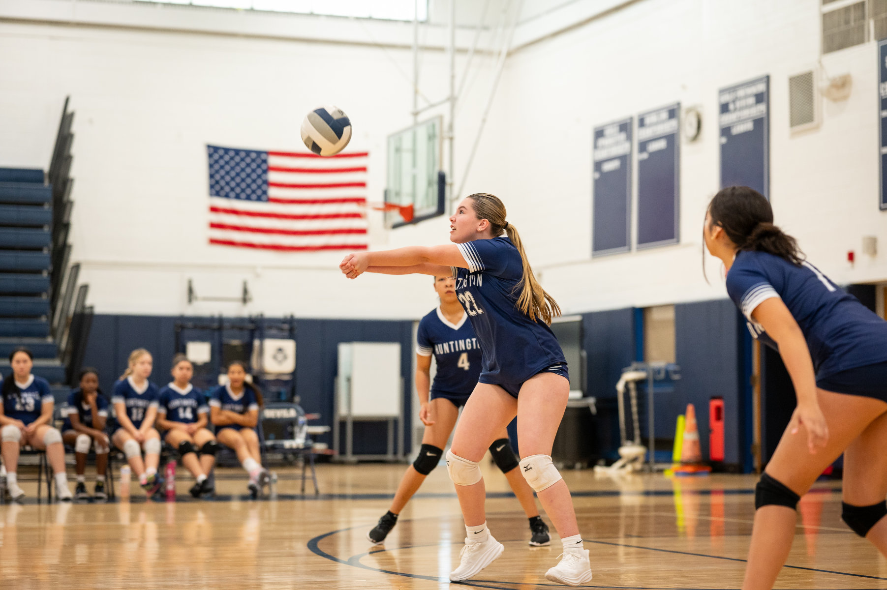 The Huntington JV displayed a new degree of competitiveness. (Darin Reed photo.)