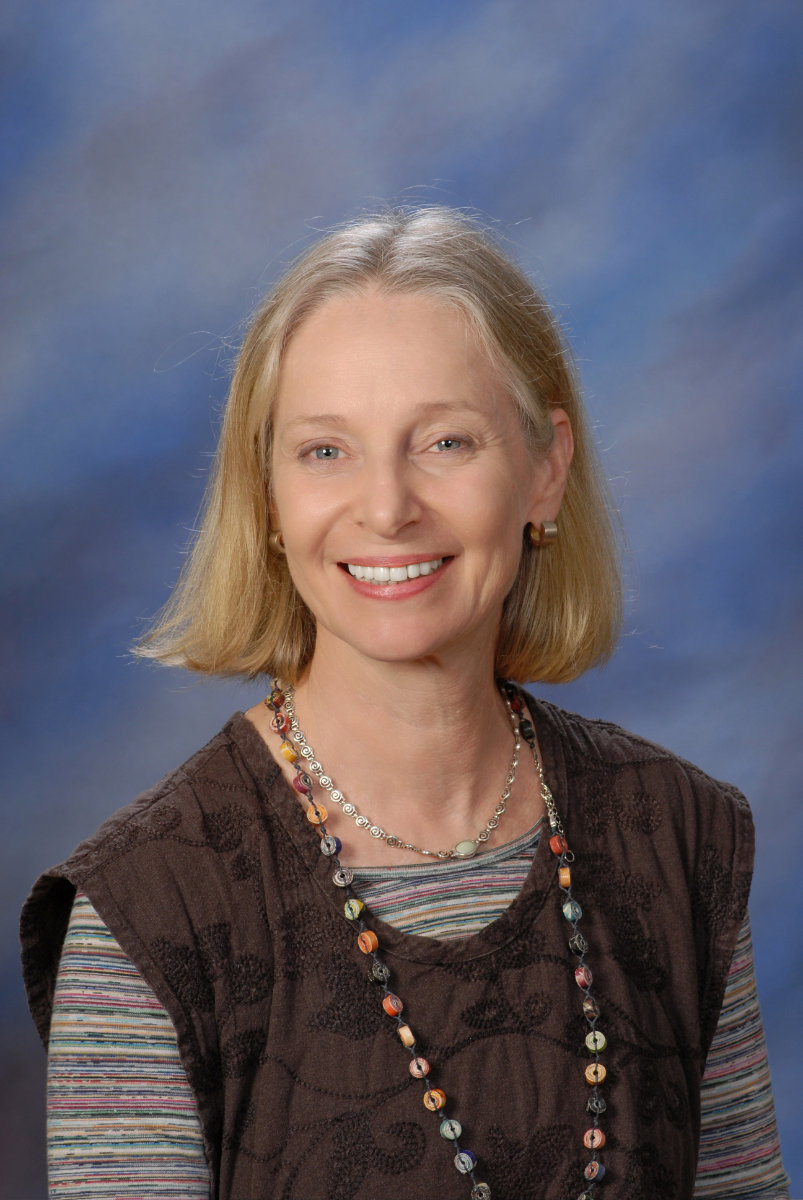  A new scholarship fund has been created in honor of former Huntington art teacher Amy Worth (1) 