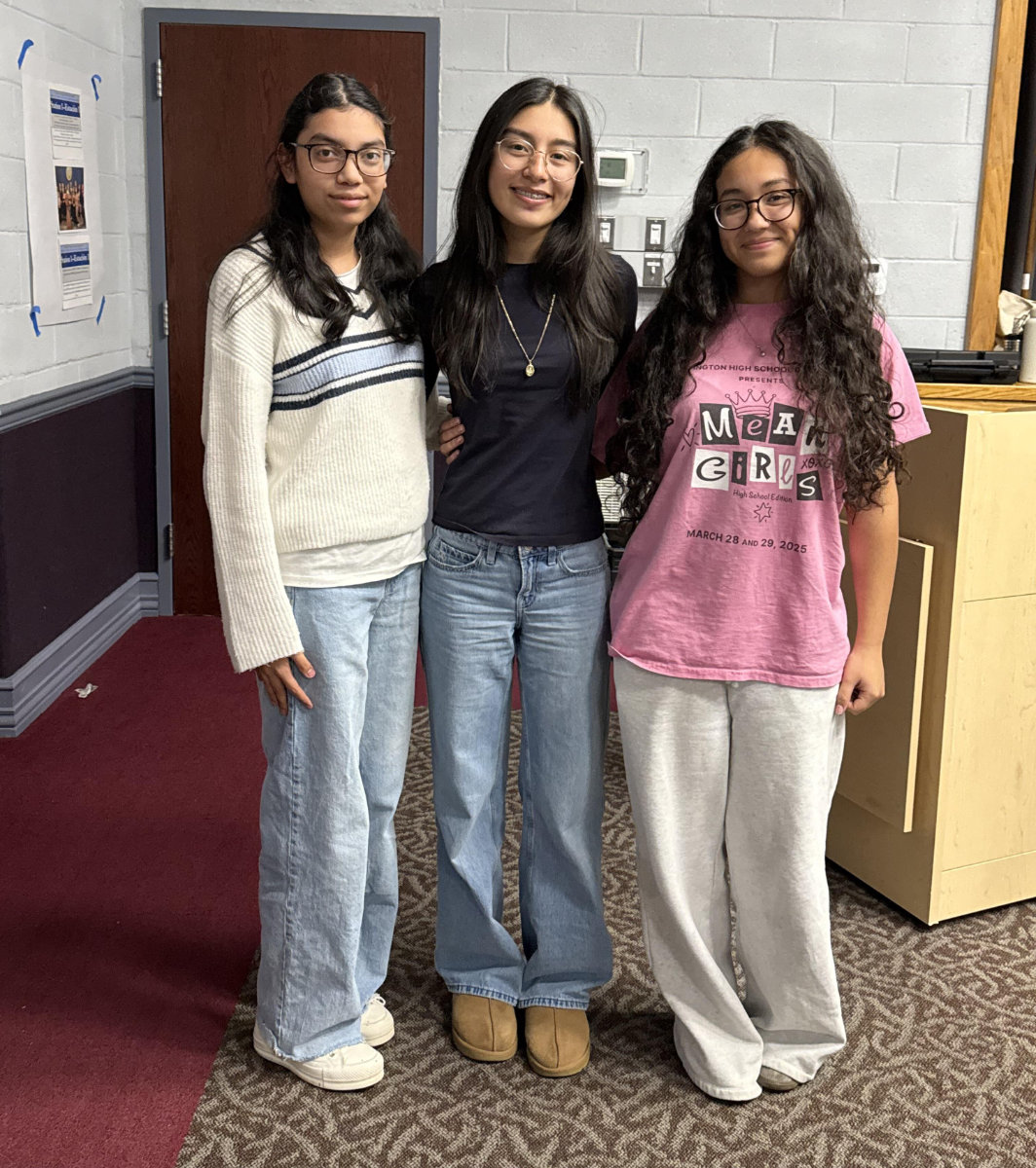  Nataly Posada Lopez, Heileen Torres and Marilyn Mendoza Virula at the training session.  