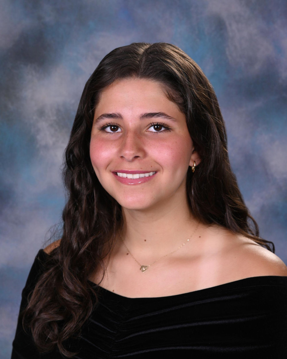 Huntington High School Class of 2025 valedictorian Isabella Careccia-Johnson.