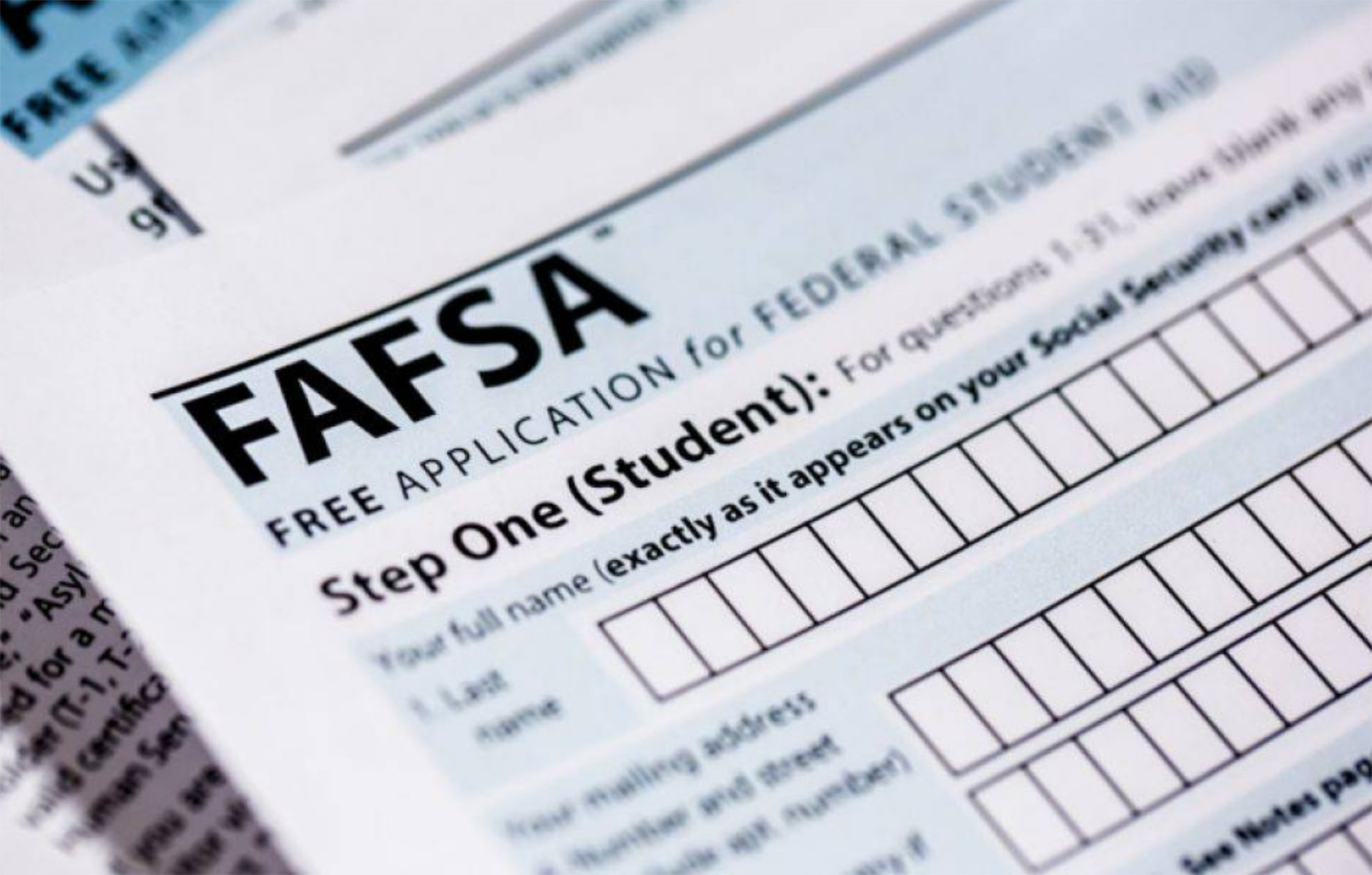 Huntington High School seniors are encouraged to complete the FAFSA form as soon as possible.
