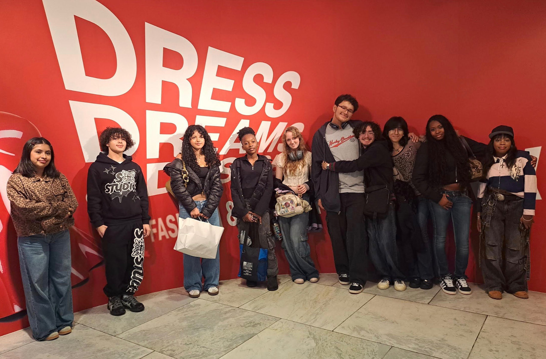  Huntington fashion students with alum Toni Reyes-Sorto in Manhattan during a recent trip.