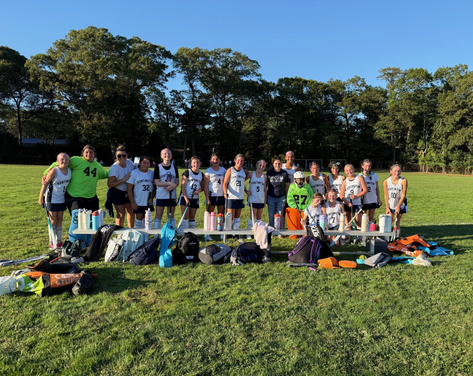  The 2025 Finley Middle School field hockey team.   
