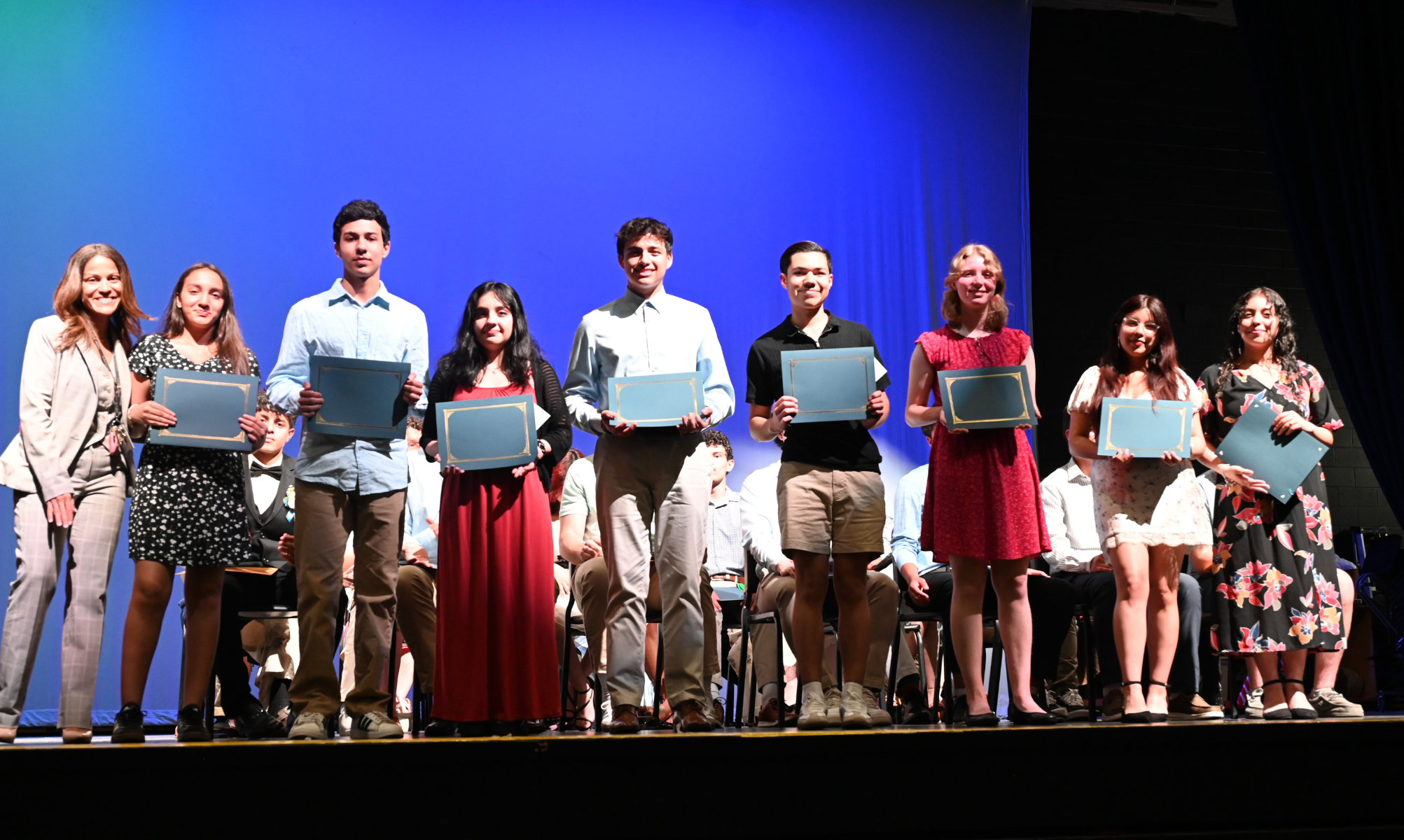  Judy Goris-Moroff with the Spanish Award recipients.  