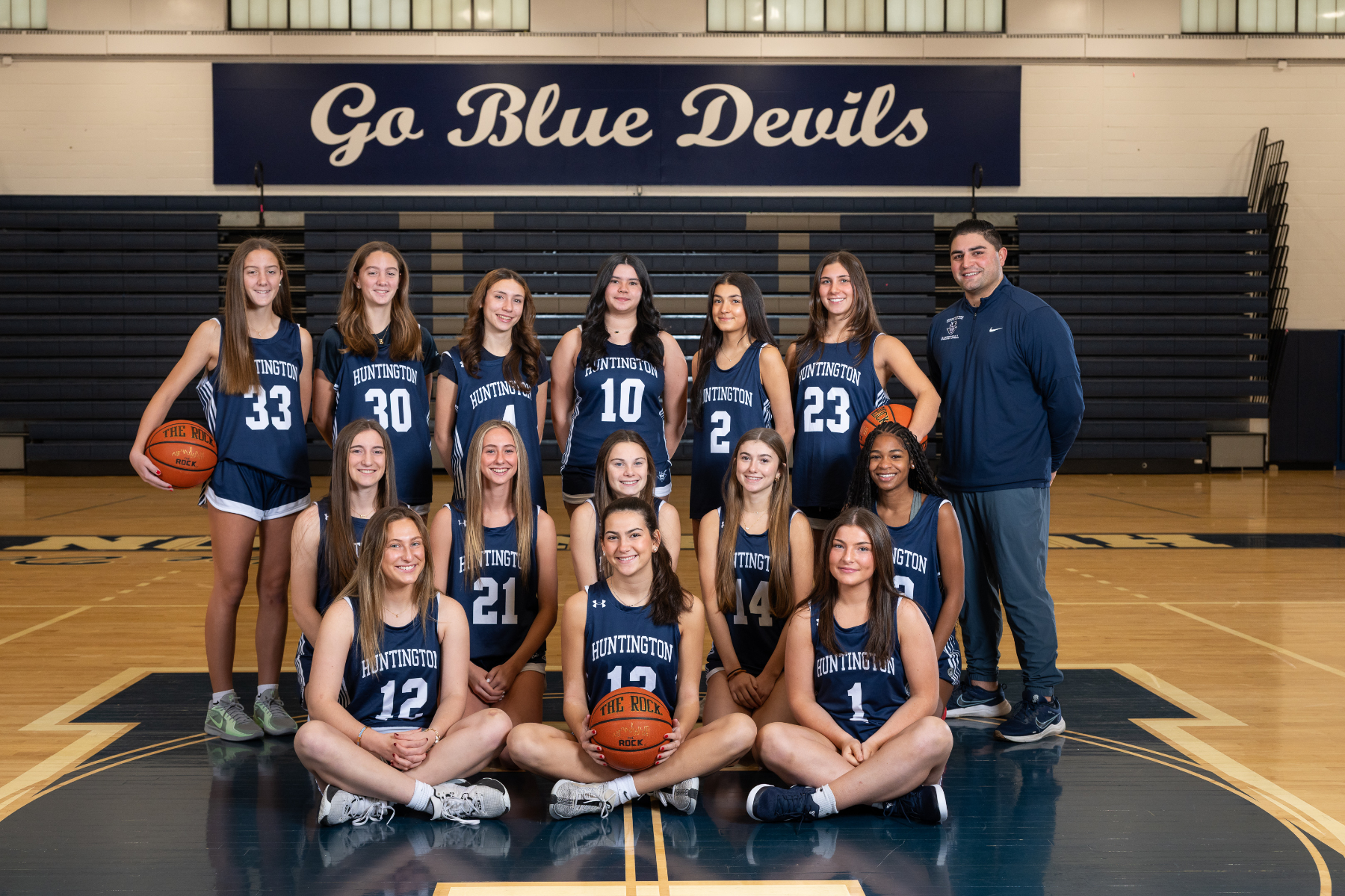  The Huntington varsity girls' basketball team. (Darin Reed photo)  