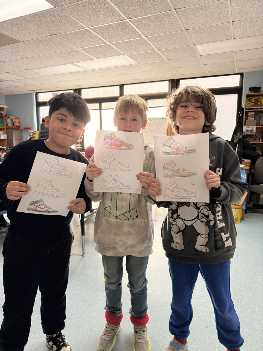  Flower Hill and Washington students are pursuing a shoe project in art class   