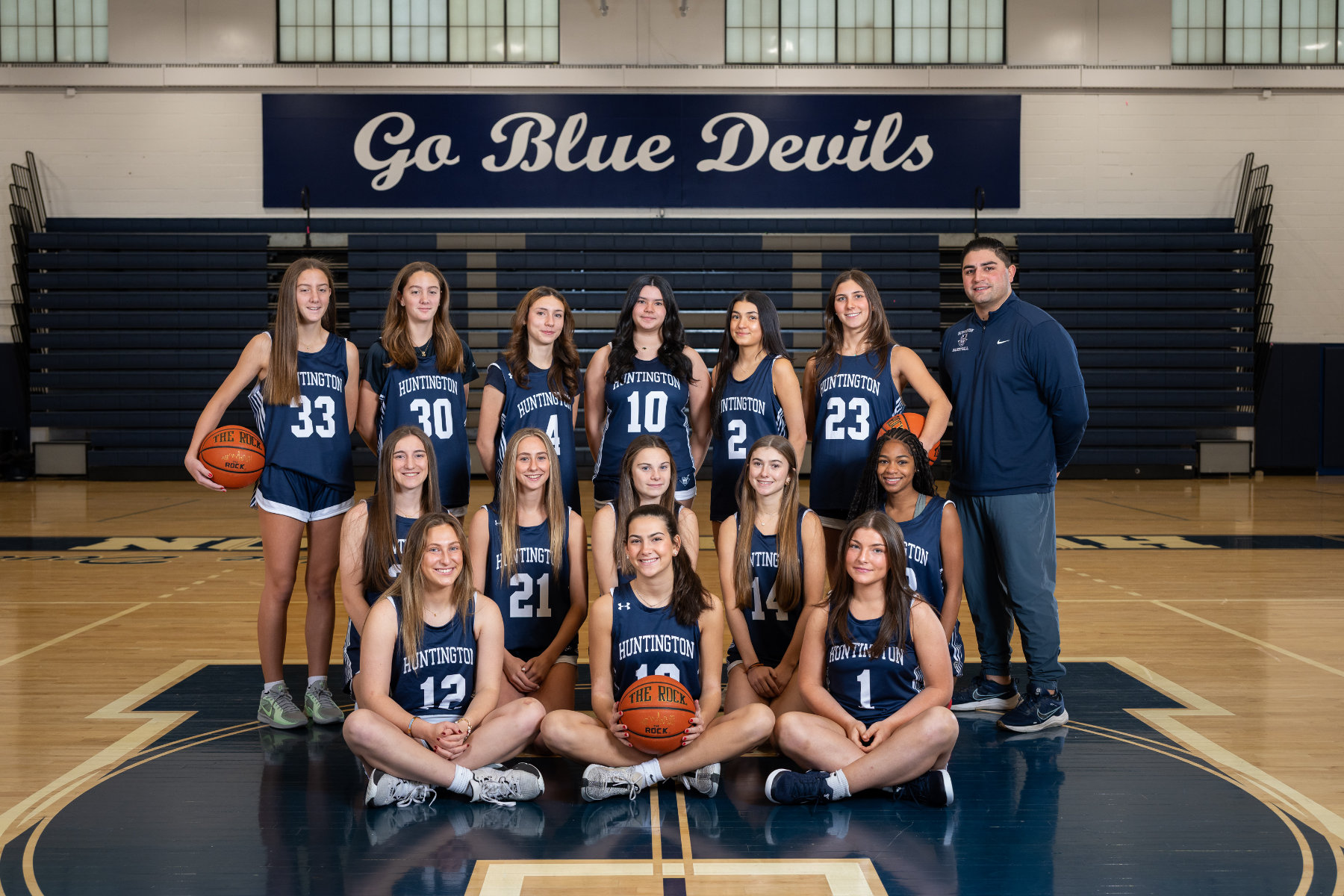  The Huntington varsity girls' basketball team. (Darin Reed photo)  