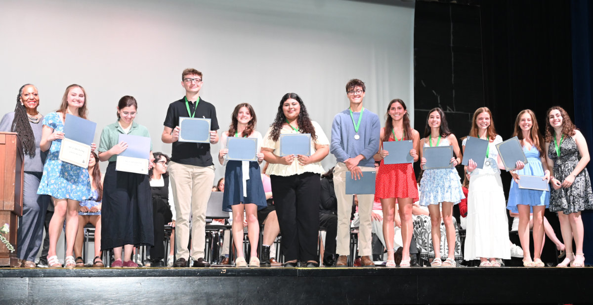  Eleven Huntington High School graduating seniors were presented with Advanced Placement Capstone Achievement Award  