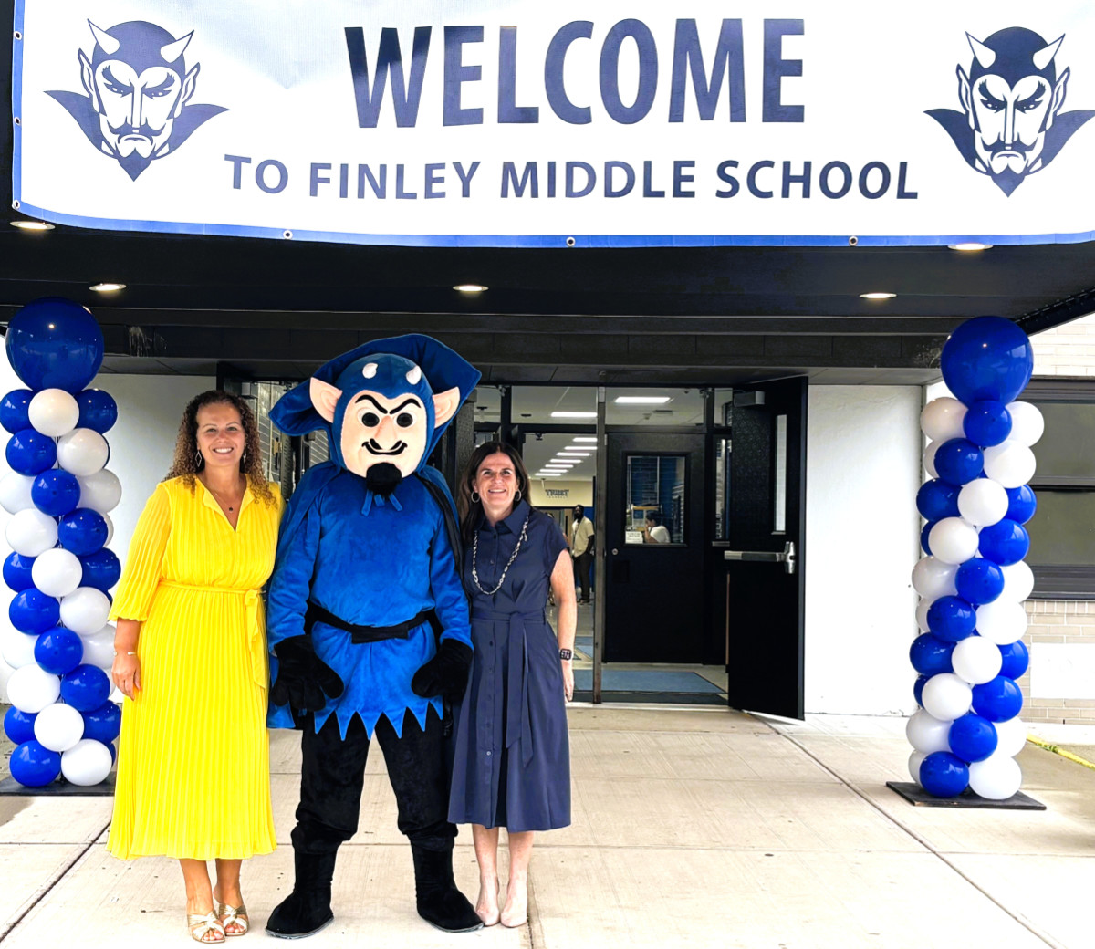 Supt. Beth McCoy and Principal Traci Roethel outside of Finley.