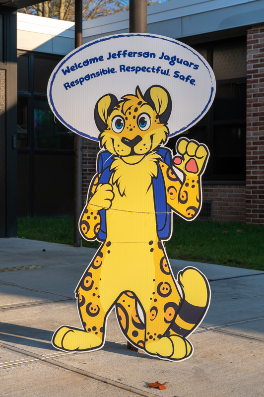 Jefferson Jaguar welcomes students
